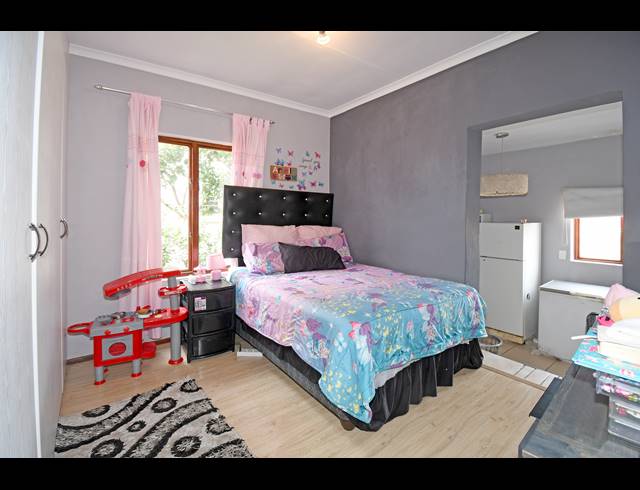 3 BEDROOM HOUSE FOR SALE IN CRAIGAVON
